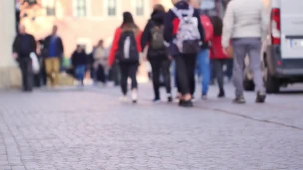 Pessoas Andando Nas Ruas Cidade Velha Varsóvia Imagens Pessoas Irreconhecíveis — Vídeo de Stock