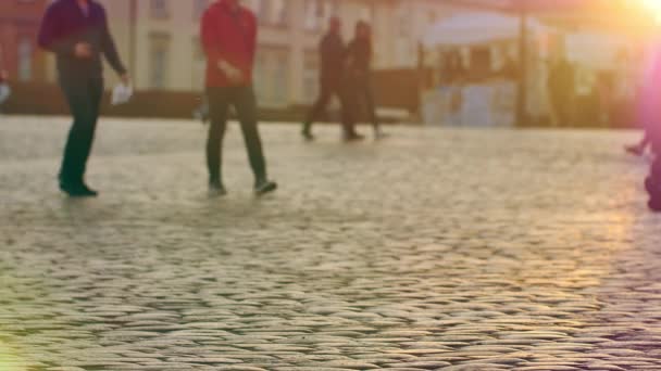 Varşova Nın Eski Kasabası Nın Sokaklarında Yürüyen Insanlar Tanımlanamayan Insanlar — Stok video