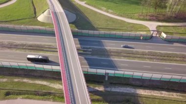 Otoyol karayolunda trafik 