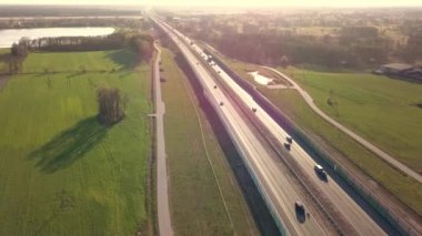 Otoyol karayolunda trafik 