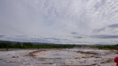 İzlanda 'daki Geysir, Altın Daire' nin ana simgesi..