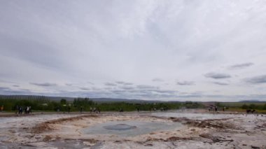 İzlanda 'daki Geysir, Altın Daire' nin ana simgesi..
