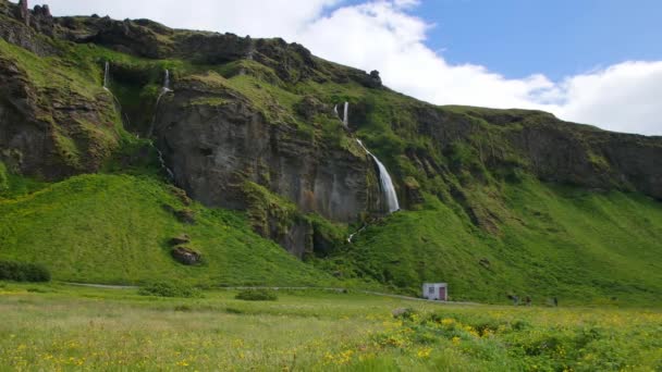 Most Famous Waterfall Iceland Majestic Seljalandsfoss Warm Summer Light — Stockvideo