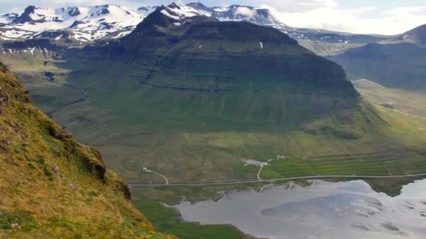 Kilátás Kirkjufell Hegyről Izland — Stock videók