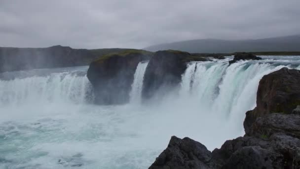 Godafoss Cachoeira Dia Nublado Chuvoso Islândia — Vídeo de Stock