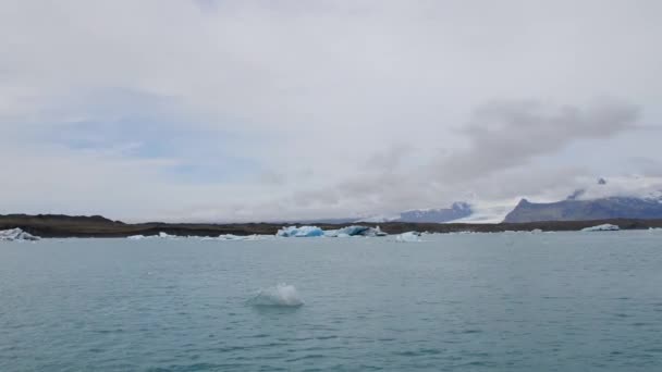 Eisberge Auf Dem Jokulsarlon See Island — Stockvideo