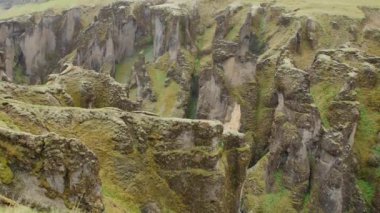 Fjarrgljfur - İzlanda güzel kanyon.