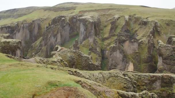 Fjarrgljfur Красивый Каньон Исландии — стоковое видео
