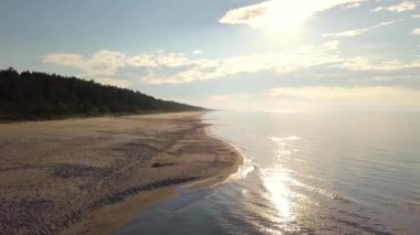 Baltık Denizi 'ndeki kumsal manzarası