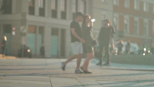 Folk Går Gatorna Warszawas Gamla Stad Turister Besöker Warszawa Sommaren — Stockvideo