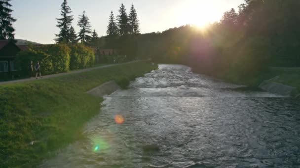 Mountain River Solnedgang Lys – Stock-video