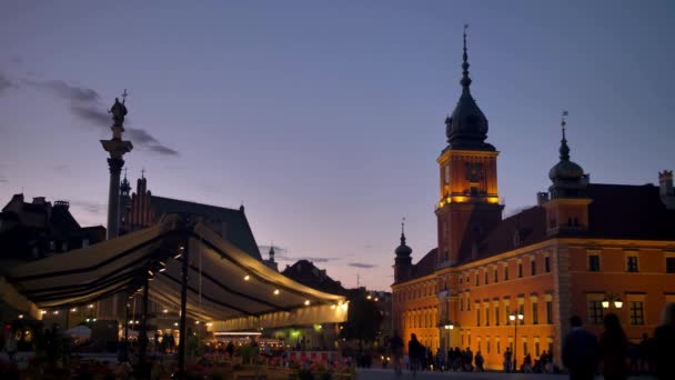 ワルシャワの旧市街は ユネスコの世界遺産に登録されています ポーランドの首都で観光客のための主な歴史的な魅力 — ストック動画