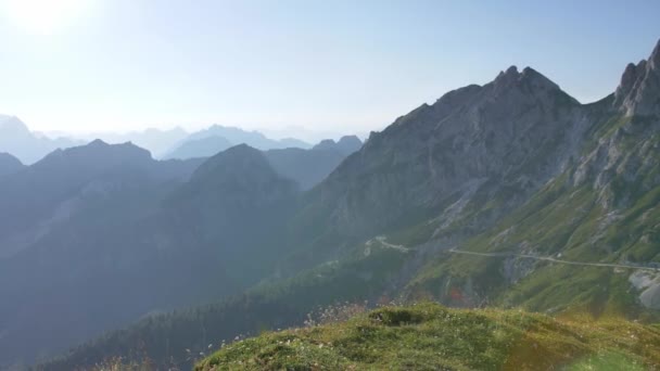 Hermosa Puesta Sol Sobre Los Alpes — Vídeos de Stock