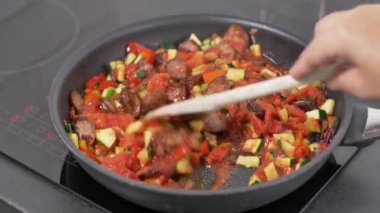 Ev yapımı akşam yemeği - Macar yemeği - Letcho.