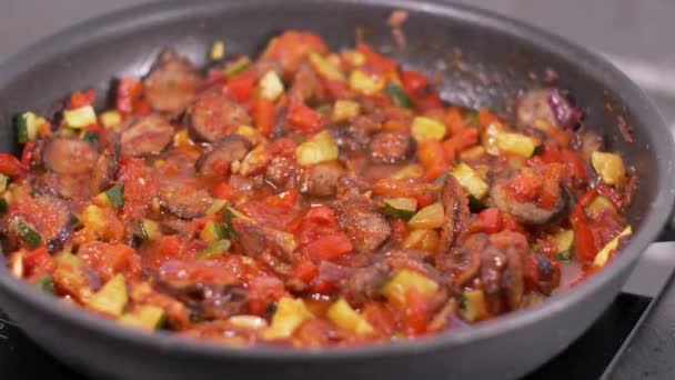 Persiapan Makan Malam Buatan Sendiri Hidangan Lapar Letcho — Stok Video