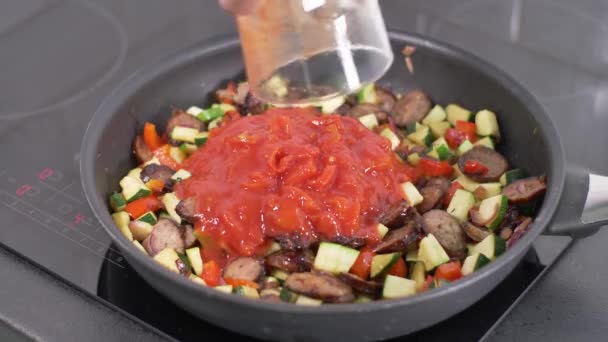 Preparazione Della Cena Fatta Casa Pasto Ungherese Letcho — Video Stock