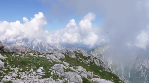从斯洛文尼亚的Rombon峰观看 朱利安阿尔卑斯山美丽的风景 — 图库视频影像