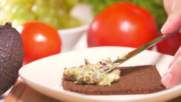 Preparación Sándwich Con Requesón Tomates — Vídeos de Stock