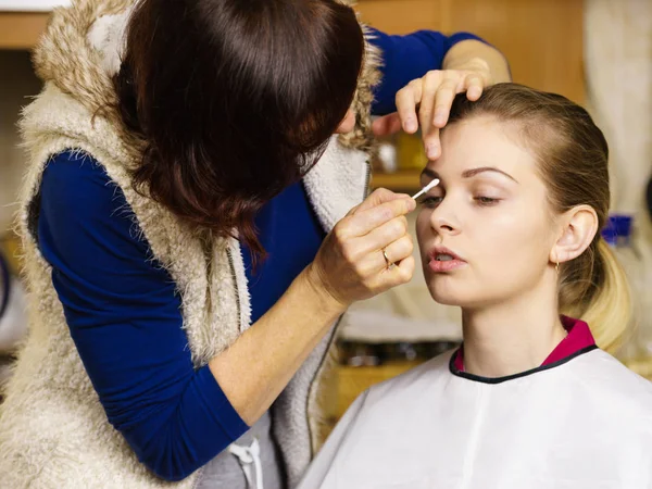 Model Young Pretty Woman Getting Her Eyes Make Done Professional — Stock Photo, Image