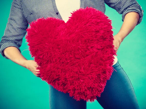 Amor Romance Concepto Idea Regalo San Valentín Mujer Sosteniendo Gran — Foto de Stock