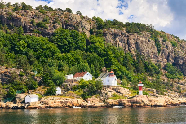 Hermoso Paisaje Marino Costa Noroeste Costa Kristiansand Con Pequeño Faro — Foto de Stock