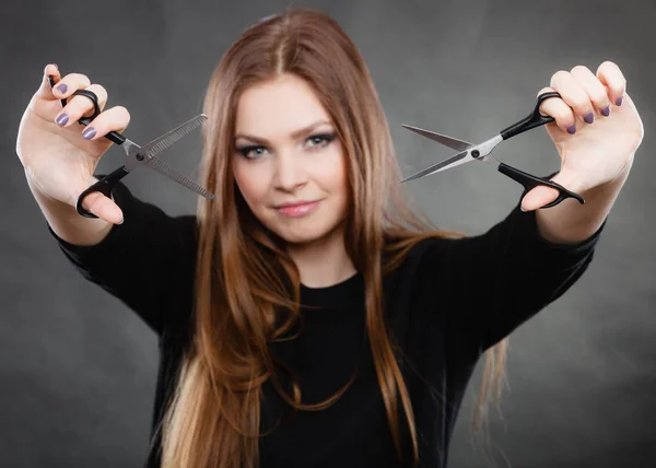 Eleganza Classe Stile Moda Acconciatura Professionista Donna Con Forbici Elegante — Foto Stock