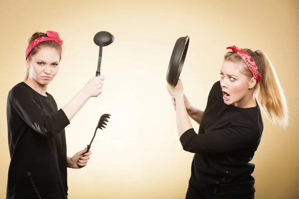 Disagreement Cooking Kitchen Accessories Equipment Move Girls Having Argument Fight — Stock Photo, Image