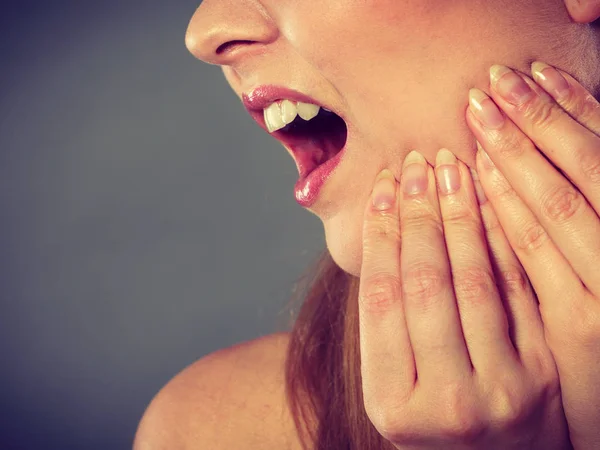 Opieka Stomatologiczna Ból Zęba Młoda Kobieta Achy Dziewczyna Cierpi Ból — Zdjęcie stockowe