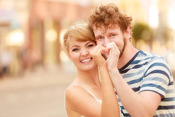 Relacionamento Amor Conceito Felicidade Turistas Românticos Casal Andando Rua Cidade — Fotografia de Stock