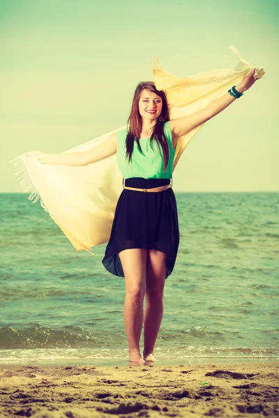 Verano Felicidad Concepto Libre Estrés Mujer Con Vestido Corto Colorido —  Fotos de Stock