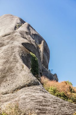Selanik Yunanistan 'daki dağlar ve kayalık oluşumlar.
