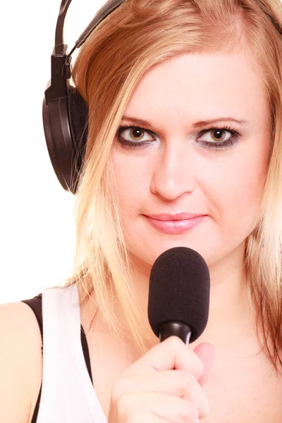 Música Conceito Paixão Estúdio Tiro Loira Jovem Cantando Microfone Vestindo — Fotografia de Stock