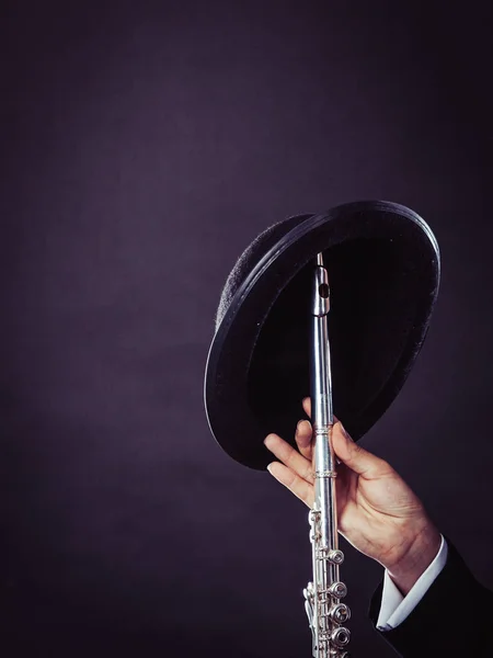 Klassische Musik Leidenschaft Und Hobby Konzept Musikermann Mit Flöte Studioaufnahme — Stockfoto