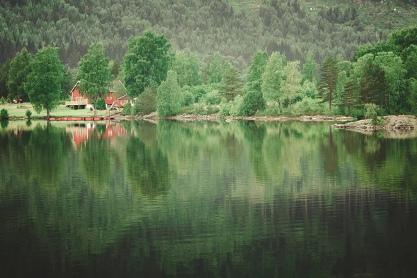 Norwegian Country House Mountains Beautiful Coastline Fjords Landscape Norway Scandinavia — Stock Photo, Image