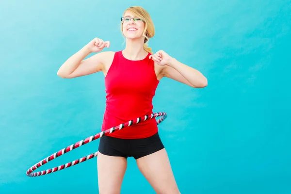 Fitness Aktivitet Hälsosam Livsstil Ung Blond Kvinna Gör Övning Med — Stockfoto