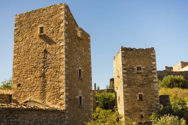 Yunanistan Vatheia köyü. Vathia Mani Yarımadasında terk edilmiş eski kule evleri Laconia Moreloponnese, Avrupa.