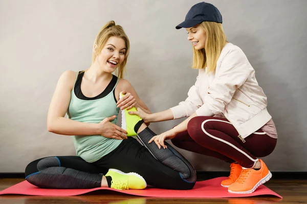 Young Blonde Woman Sportswear Stretching Body Working Out Her Female — Stock Photo, Image
