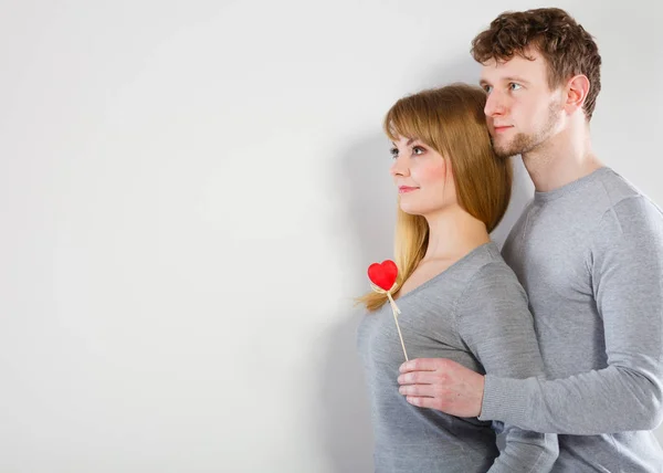 Romance Känslor Symbolik Relation Koncept Jublande Par Uppvärmningen Tillsammans Ung — Stockfoto