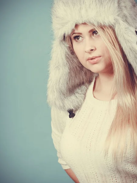 Accessoires Kleding Voor Koude Dagen Fashion Concept Blonde Vrouw Winter — Stockfoto