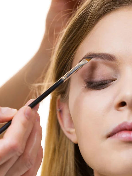 Young Woman Getting Her Eyebrow Make Done Professional Visage Artist — Stock Photo, Image