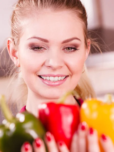 Funny Joyful Woman Holding Bell Pepper Delicious Healthy Dieting Vegetable — Stock Photo, Image