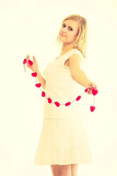 Влюблённость Влюбленная Женщина Маленькими Красными Сердечками Блондинка Привлекательная Женщина Полная — стоковое фото