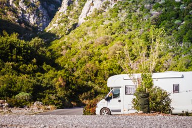 Tatil turizm ve seyahat. Yunanistan niteliğine Camper van kamyonet ve karavan