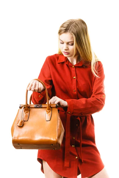 Moda Muito Jovem Mulher Vestindo Elegante Casual Vestido Curto Vermelho — Fotografia de Stock