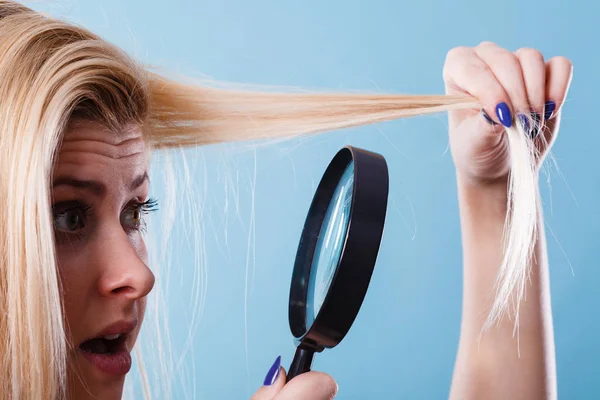 Cuidado Del Cabello Peinado Malos Efectos Del Concepto Blanqueamiento Mujer — Foto de Stock