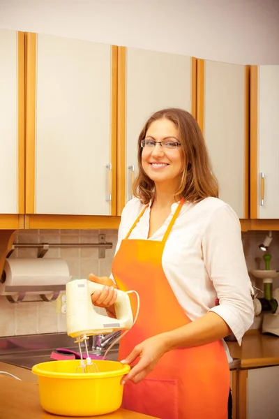 Cocinar Preparar Concepto Alimentos Sonriente Mujer Madura Chef Ama Casa — Foto de Stock