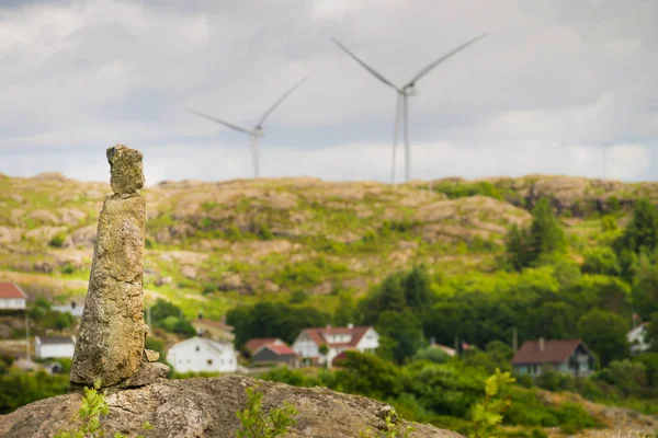 Napájení Generátory Farmu Kopcích Skalnaté Pobřeží Větrné Turbíny Norsku Obnovitelné — Stock fotografie