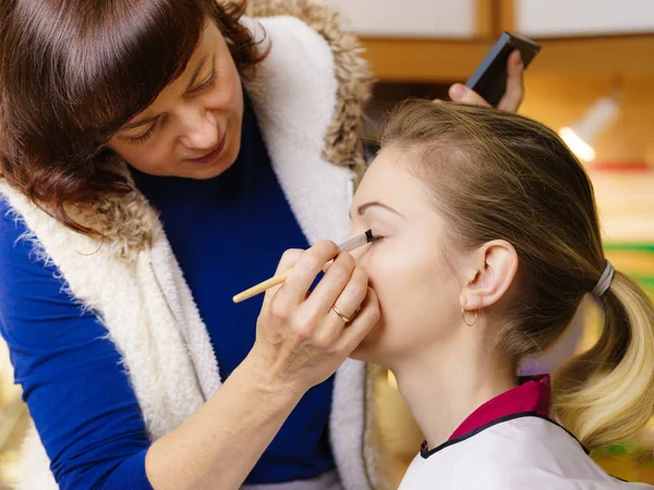 Model Young Pretty Woman Getting Her Eyes Make Done Professional — Stock Photo, Image