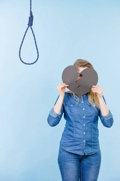 Triste Femme Déprimée Qui Pense Suicide Après Avoir Cœur Brisé — Photo