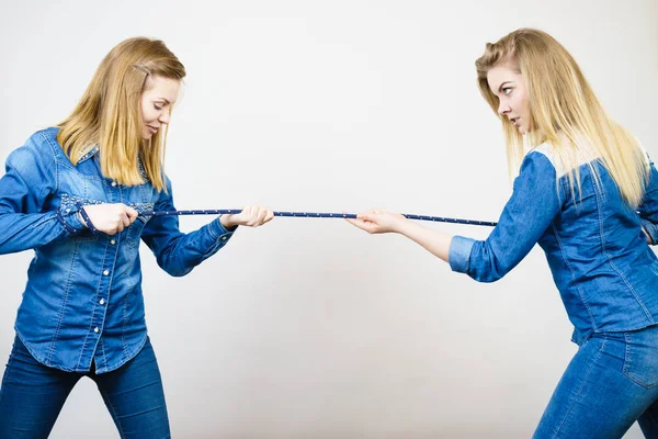 Two Women Having Argue Pulling Rope Being Mad Each Other — Stock Photo, Image